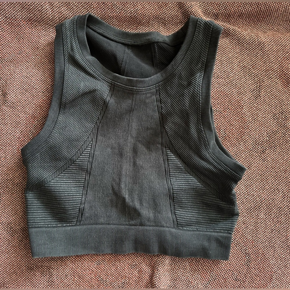 Black Ribbed Crop Top